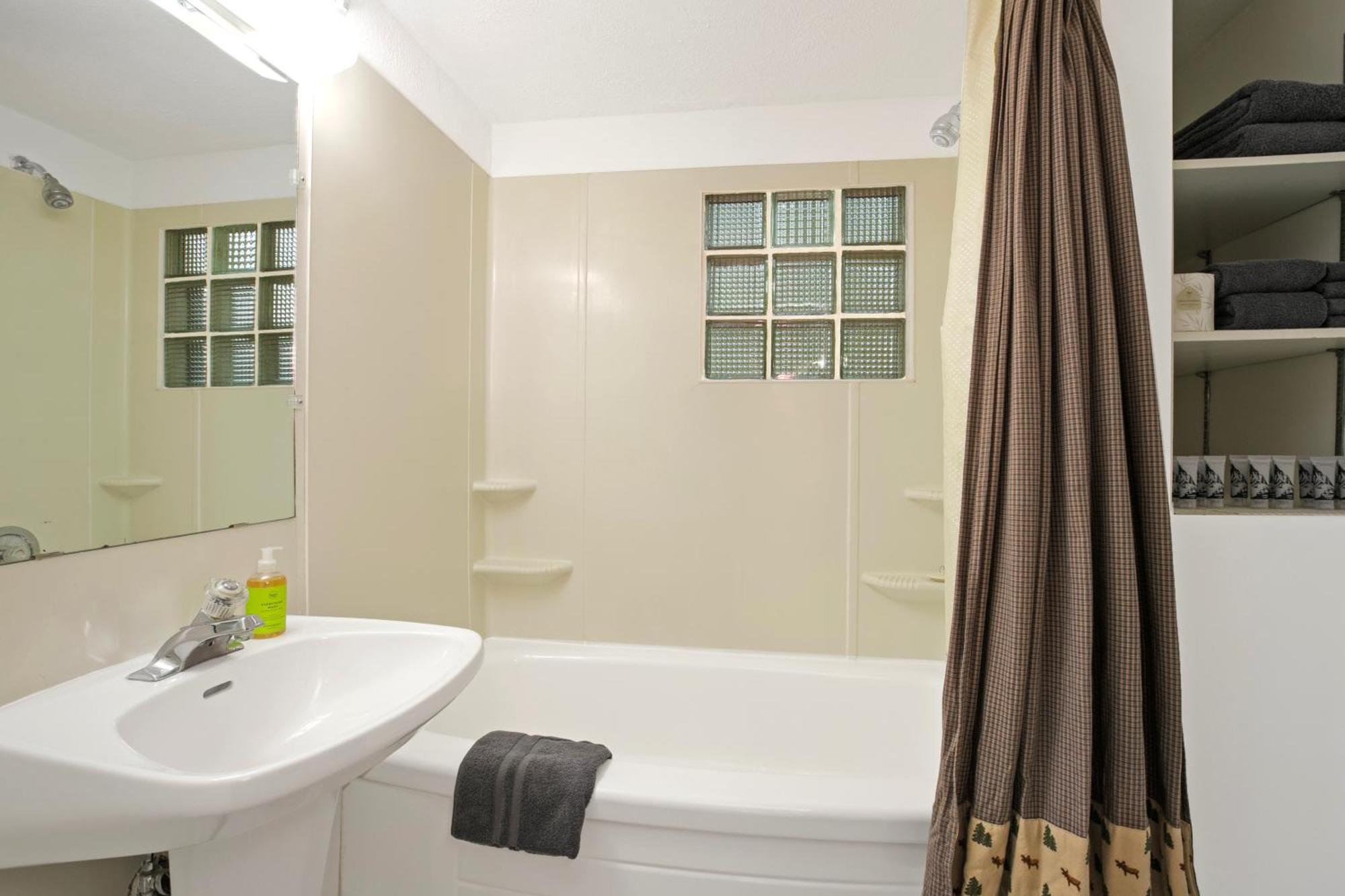 Elkhorn Lodge Vacation Rentals Banff Dış mekan fotoğraf